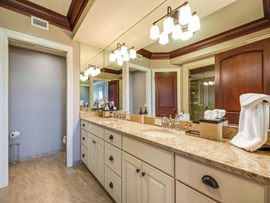 Penthouse 4 Bed Property - Full Gulf Views! Pool